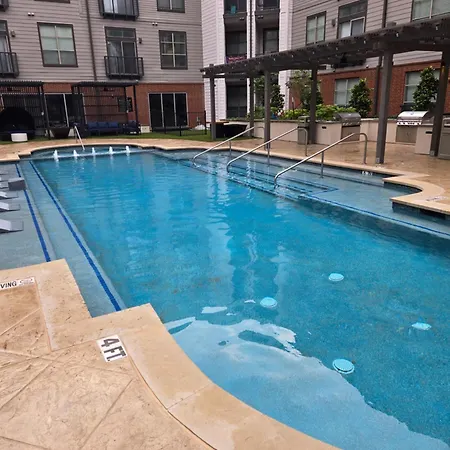 2Bdrm/2 King Beds/1Air Mattress Apartment